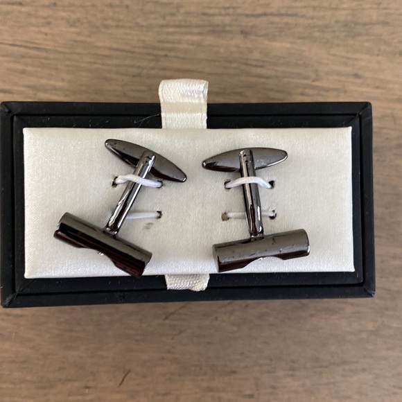 Pronto Uomo Cufflinks Set - Picture 2 of 4